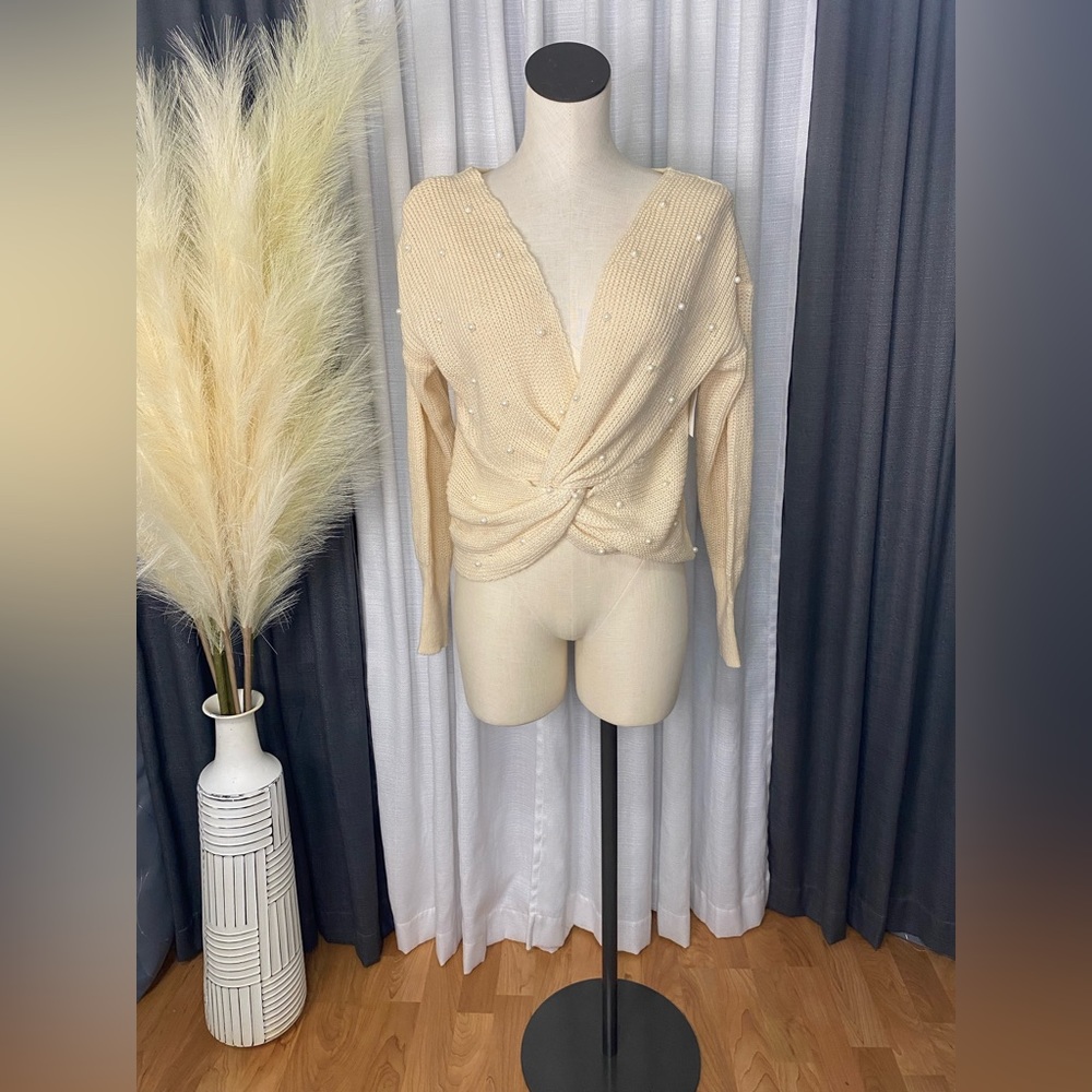 Pearl cream sweater